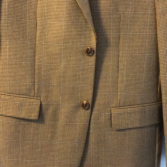 IZOD Men’s Blazer - Picture 3 of 5